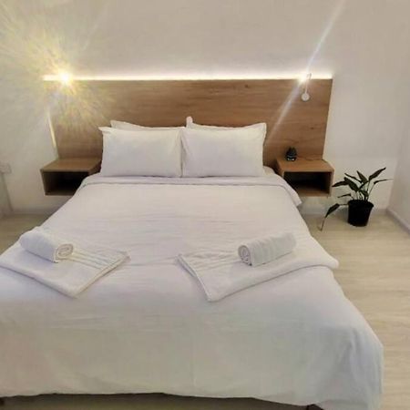 3 Bedroom Beachside Apartment - 30 Secs From Beach Flic en Flac Екстер'єр фото