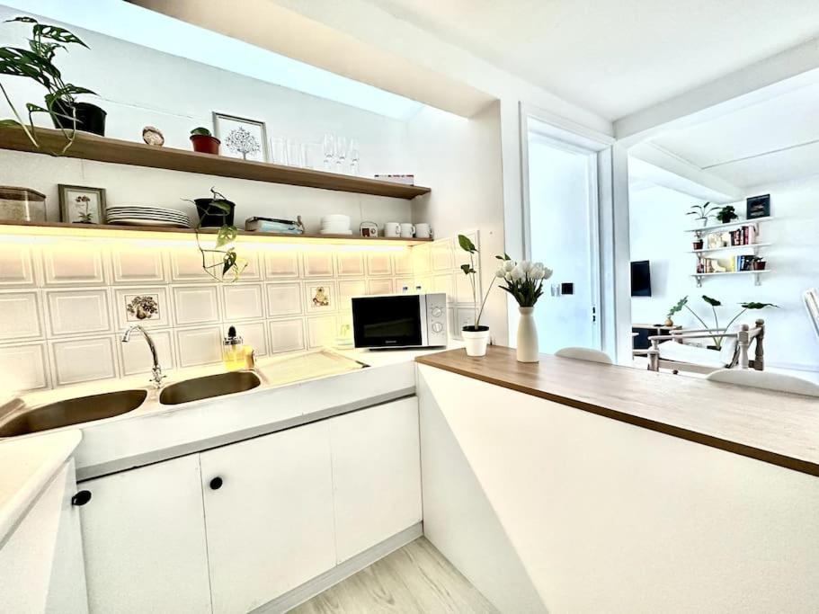 3 Bedroom Beachside Apartment - 30 Secs From Beach Flic en Flac Екстер'єр фото